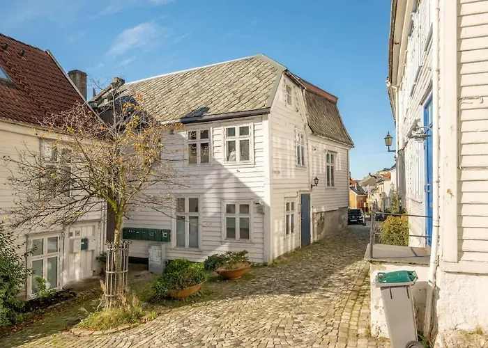 Апартаменты Dinbnb Appartments L Live In A Postcard ! L 300 M To Bryggen L Value! Берген